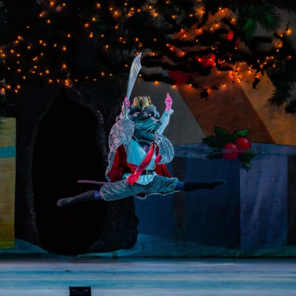 Nutcracker mouse king leap scene